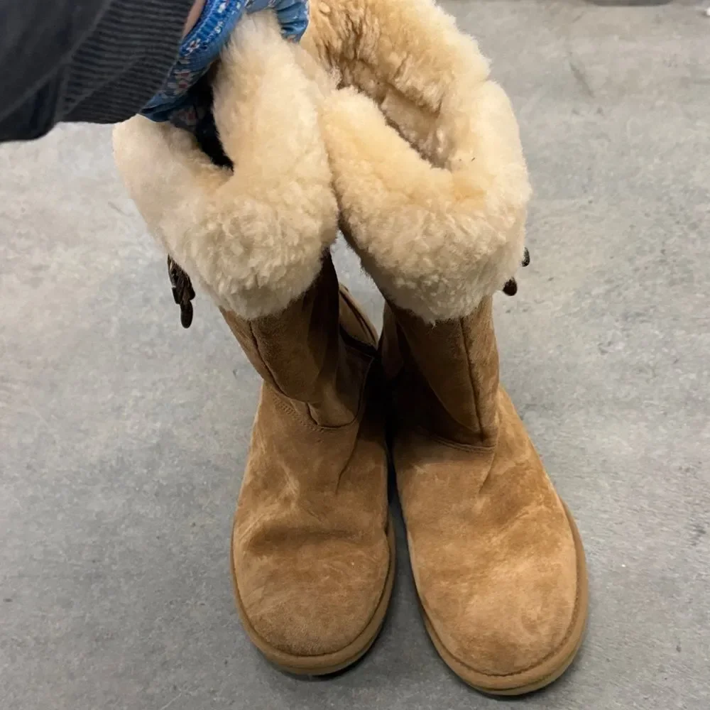 UGG rare vintage Chestnut Shearling Tall Boots